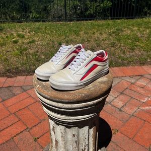 xSOLDx Vans Old Skool x David Bowie- Aladdin Sane Cream/Red Sneakers xSOLDx